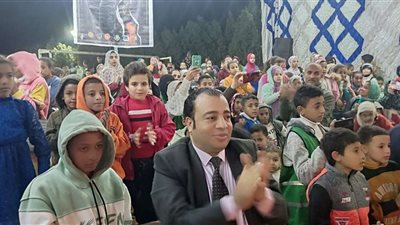 أطفال قرية مسرع بأسيوط يشهدون بطولات الجيش المصري