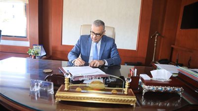 بنسبة نجاح 86%.. محافظ سوهاج يعتمد نتيجة الشهادة الإعدادية للترم الأول