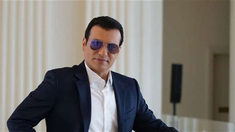 الفنان إيهاب توفيق