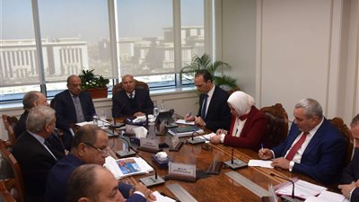 وزير النقل: ننفذ خطة شاملة لتوطين صناعة كافة وسائل النقل.. ولا استيراد لاي اتوبيسات من الخارج