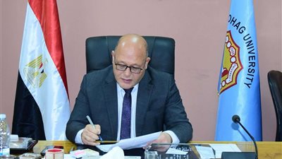 15 فبراير ..اخر موعد لإستلام الأبحاث المشاركه في المؤتمر التاسع لشباب الباحثين بجامعة سوهاج