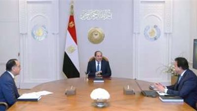الرئيس السيسي يجتمع مع رئيس الوزراء ووزير الصحة لمتابعة المشروعات القومية