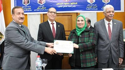 تكريم رئيس النيابة الإدارية في احتفالية جمعية 