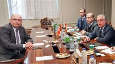 رئيس اقتصادية السويس يناقش الملفات المشتركة مع السفير التركي