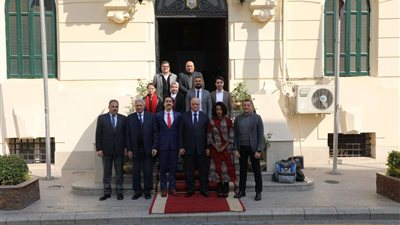 محافظ القاهرة يلتقى مع وفد منظمة UN Habitat