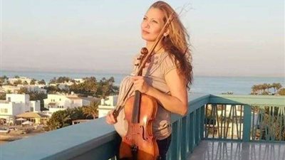 تحت عنوان “بين الشرق والغرب” فيولا رشا تحي حفلا غنائيا يوم 9 فيراير