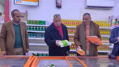 حملات تموينية لضبط محتكر السلع الغذائية بالمنيا