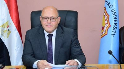 رئيس جامعة سوهاج يثمن قرارات الرئيس السيسي بزيادة الحد الأدنى للأجور لتخفيف الأعباء عن المواطنين