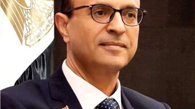 رئيس جامعة أسيوط يشيد بقرارات الرئيس السيسي بشأن الحماية الاجتماعية