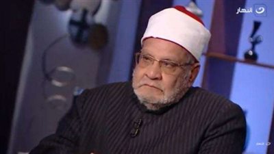 عرف فاسد.. الدكتور أحمد كريمة يكشف مفاجأة بشأن خدمه الزوجة لحماتها