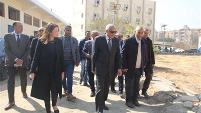 محافظ الجيزة يجري جولة موسعة داخل حدائق الأهرام