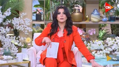 لماذا ارتدت الأميرة فوزية ملابس سوداء في فرح يوسف شعبان؟