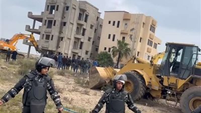 محافظ بورسعيد يكشف أسباب إزالة منطقة الجميل ومصير السكان