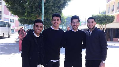 رئيس جامعة سوهاج يتفقد انتظام الدراسة بالكليات في اليوم الأول للترم الثاني