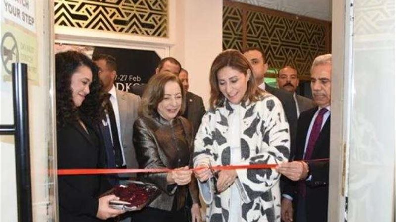 وزيرة الثقافة