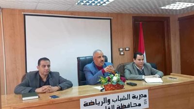 وكيل رياضة القليوبية يجتمع بمديري الإدارات.. تفاصيل