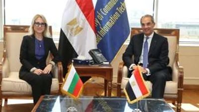 وزير الاتصالات يبحث فتح أفاق التعاون الثنائي مع وزيرة الابتكار ببلغاريا