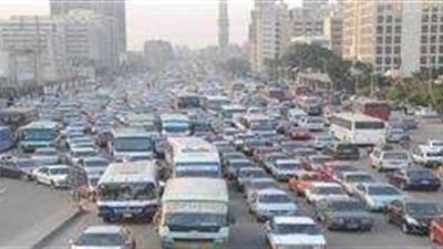 النشرة المرورية.. كثافة متوسطة على كافة الطرق بالقاهرة والجيزة