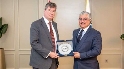 سفير بلجيكا يؤكد أهمية التعاون بين موانئ المنطقة الاقتصادية وميناء أنتويرب البلجيكي