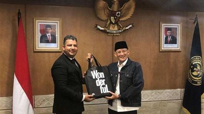 وزير السياحة الإندونيسي يستقبل رئيس مجلس الشباب المصري لبحث التعاون المشترك