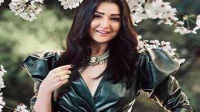 غادة عبد الرازق تنتظر عرض مسلسها الجديد صيد العقارب مع محمد علاء