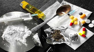 التحري عن عاطلين كونا عصابة لترويج الأقراص والمواد المخدرة بالمرج