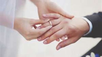 الكنيسة بصدد إعطاء الزاني تصريح زواج.. مفاجأة جديدة