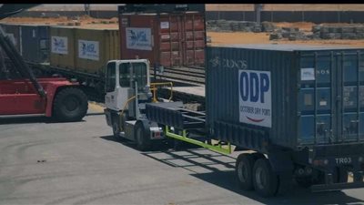 ميناء أكتوبر الجاف يسهل حركة الصادرات والواردات