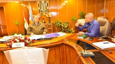 فتح 25 منفذ ومعرض 