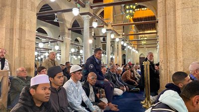 خطيب الجامع الأزهر: الوعي واليقظة واجبان في زمن الغفلة والنسيان