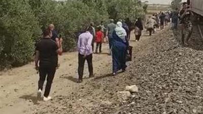 قطار ينهي حياة عامل أثناء عبوره مزلقان بالمنيا