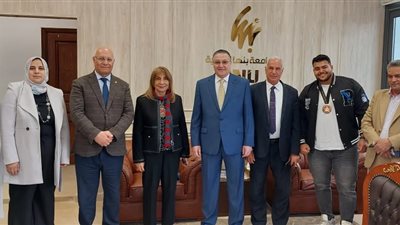 جامعة بنها الأهلية تكرم الطلاب المتميزين في الأنشطة الرياضية