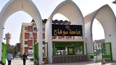 تخصيص 2 مليون 700 ألف جنيه لتجهيز معامل كلية الصيدلة بجامعة سوهاج