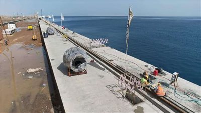 شاهد.. صور من أعمال تنفيذ مشروع تطوير ميناء سفاجا