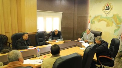 نقيب المحامين يجتمع بمديري إدارات النقابة لمناقشة ترتيبات الانتخابات