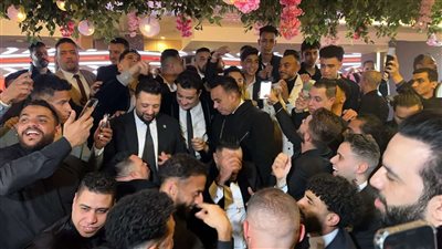نجوم الفن يشعلون حفل زفاف شقيقة محمود كهربا
