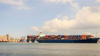 ترفع علم ليبيريا.. ميناء دمياط يستقبل السفينة ONE PEACE