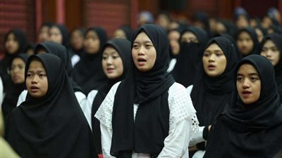 نهلة الصعيدي: الإمام الأكبر يولي اهتمامًا بالطلاب الوافدين كونهم ينشرون رسالة الأزهر في بلاده