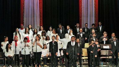 عيد الحب على طريقة مواهب الجيتار والعود والغناء بدمنهور