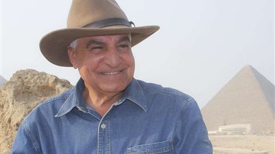 رسالة مهمة من زاهي حواس للمصريين لعودة الآثار المصرية بالخارج