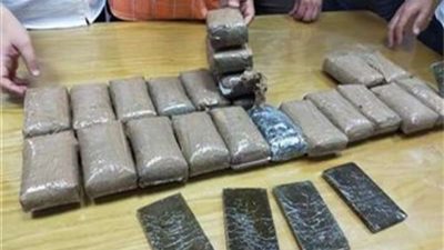 بحوزتهما 10 كيلو حشيش.. القبض على المتهمين لاتجارهما في المخدرات بالساحل