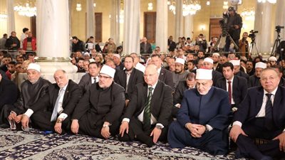نائبًا عن الرئيس.. محافظ القاهرة يشهد الاحتفال بليلة النصف من شعبان  بمسجد الحسين