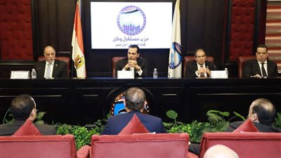 خطة عمل «مستقبل وطن» وقرارات جديدة في لقاء نائب رئيس الحزب بأماناتي المنوفية والغربية