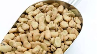 استشاري تغذية علاجية يكشف مفاجأة بشأن الإفراط في تناول الفول بالسحور