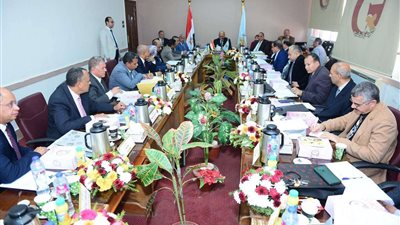 مجلس جامعة سوهاج يعتمد نتيجة بكالوريوس الطب والجراحة