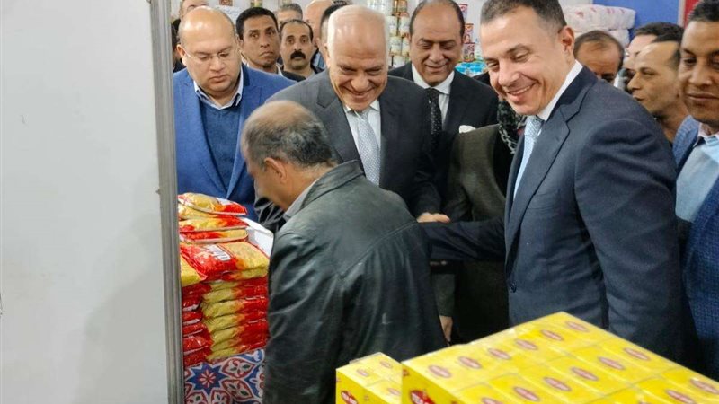 جانب من افتتاح المعرض