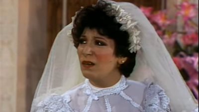 في ذكرى ميلاد سناء يونس.. إليك أشهر إفيهاتها