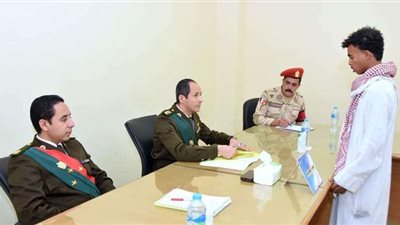 القوات المسلحة تدفع بلجنة تجنيدية قضائية لإنهاء المواقف التجنيدية لأبناء حلايب وشلاتين وأبورماد