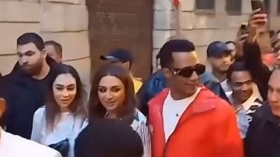 سر وجود محمد رمضان وأنغام في شارع المعز