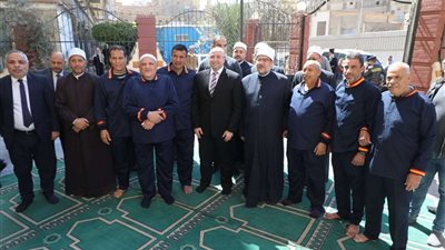 وزير الأوقاف يلقي خطبة الجمعة من مسجد عمر بن عبد العزيز في بني سويف   (صور)